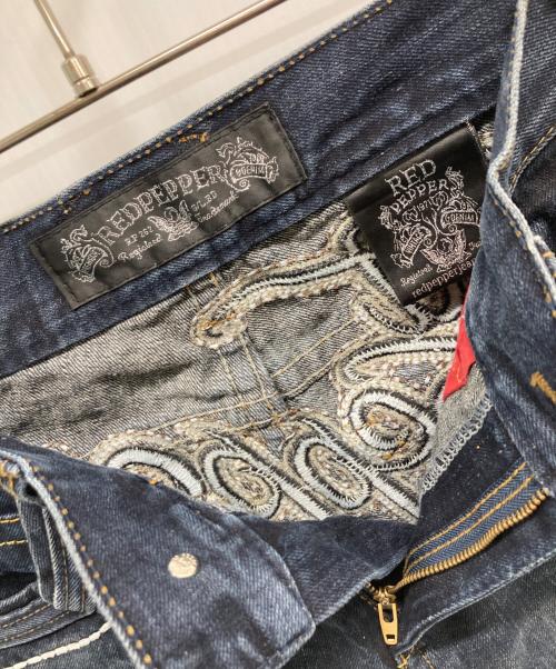 RED PEPPER（レッドペッパ）RED PEPPER (レッドペッパ) ED HARDY (エド ハーディー) 刺繍デニムパンツ インディゴ サイズ:SIZE 32の古着・服飾アイテム