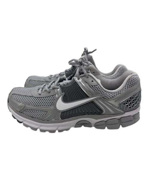 NIKE（ナイキ）NIKE (ナイキ) ローカットスニーカー グレー サイズ:SIZE 28cmの古着・服飾アイテム