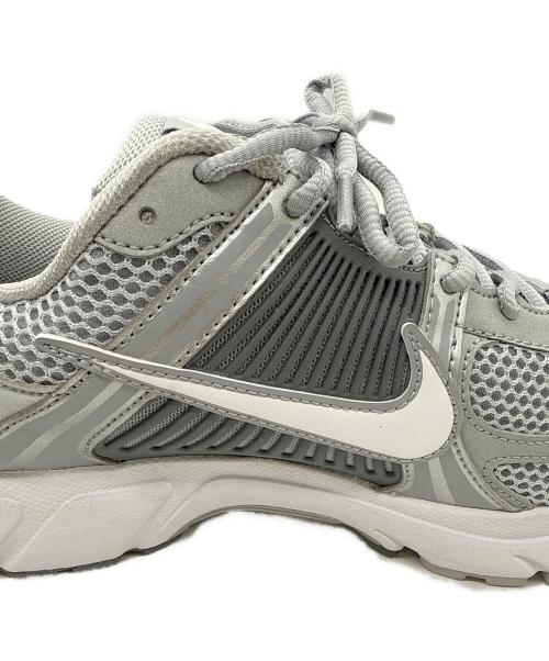 NIKE（ナイキ）NIKE (ナイキ) ローカットスニーカー グレー サイズ:SIZE 28cmの古着・服飾アイテム
