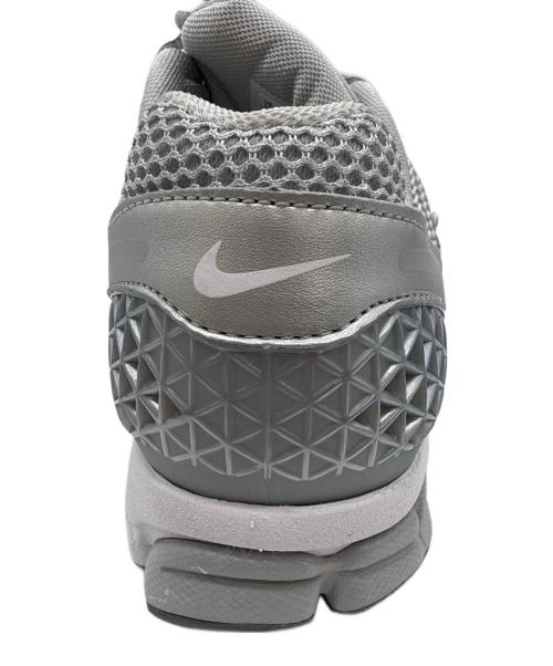 NIKE（ナイキ）NIKE (ナイキ) ローカットスニーカー グレー サイズ:SIZE 28cmの古着・服飾アイテム