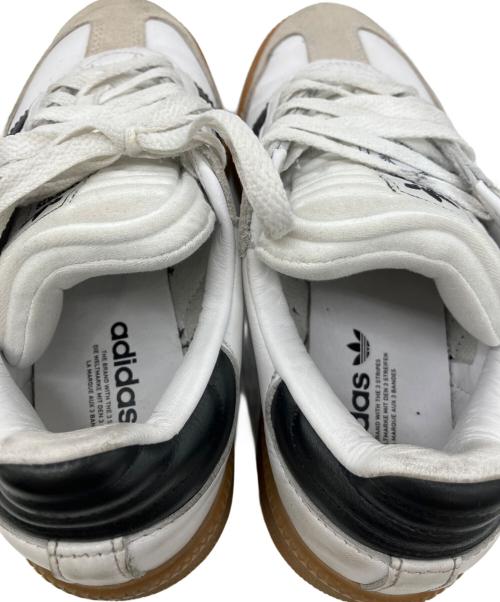 adidas（アディダス）adidas (アディダス) ローカットスニーカー ホワイト×ブラック サイズ:22.5の古着・服飾アイテム