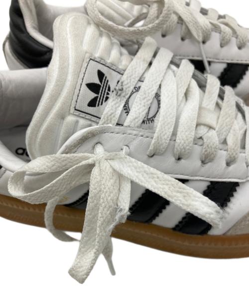 adidas（アディダス）adidas (アディダス) ローカットスニーカー ホワイト×ブラック サイズ:22.5の古着・服飾アイテム