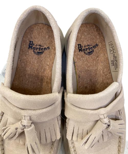 Dr.Martens（ドクターマーチン）Dr.Martens (ドクターマーチン) タッセルローファー ベージュ サイズ:SIZE 37の古着・服飾アイテム