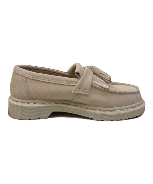 Dr.Martens（ドクターマーチン）Dr.Martens (ドクターマーチン) タッセルローファー ベージュ サイズ:SIZE 37の古着・服飾アイテム