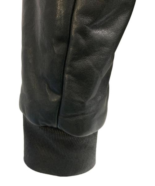 ARMANI COLLEZIONI（アルマーニ コレツィオーニ）ARMANI COLLEZIONI (アルマーニ コレツィオーニ) レザージャケット ブラック サイズ:52の古着・服飾アイテム