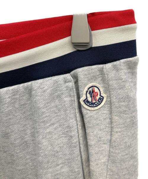 MONCLER（モンクレール）MONCLER (モンクレール) スウェットパンツ グレー サイズ:Ｍの古着・服飾アイテム
