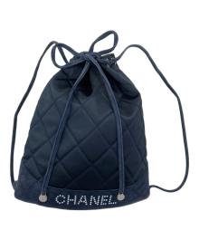 CHANEL（シャネル）の古着「マトラッセ キルティングサテンロゴナップサック」｜ネイビー