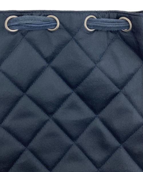 CHANEL（シャネル）CHANEL (シャネル) マトラッセ キルティングサテンロゴナップサック ネイビーの古着・服飾アイテム