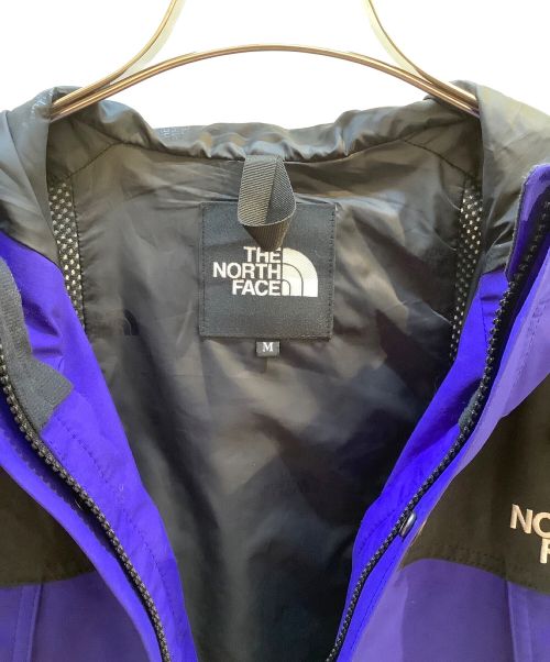 THE NORTH FACE（ザ ノース フェイス）THE NORTH FACE (ザ ノース フェイス) マウンテンライトジャケット ブルー×ブラック サイズ:Mの古着・服飾アイテム
