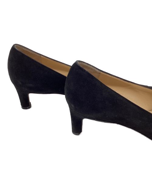 Salvatore Ferragamo（サルヴァトーレ フェラガモ）Salvatore Ferragamo (サルヴァトーレ フェラガモ) スウェードパンプス ブラック サイズ:24cmの古着・服飾アイテム