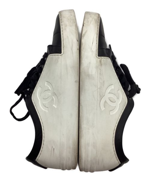 CHANEL（シャネル）CHANEL (シャネル) スニーカー ブラック×ホワイト サイズ:40の古着・服飾アイテム