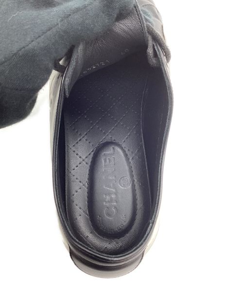 CHANEL（シャネル）CHANEL (シャネル) スニーカー ブラック×ホワイト サイズ:40の古着・服飾アイテム