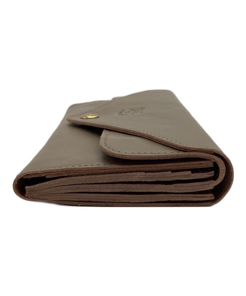 IL BISONTE（イル ビゾンテ）IL BISONTE (イル ビゾンテ) 長財布 ベージュの古着・服飾アイテム