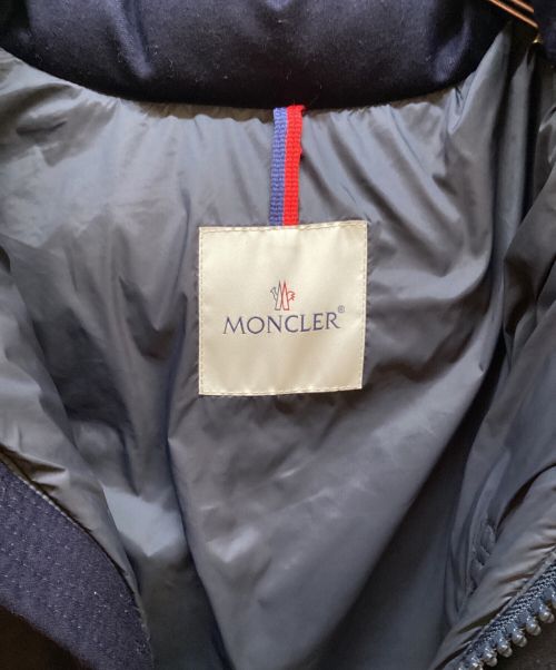 MONCLER（モンクレール）MONCLER (モンクレール) Montgenevreショートダウンジャケット ネイビー サイズ:4の古着・服飾アイテム