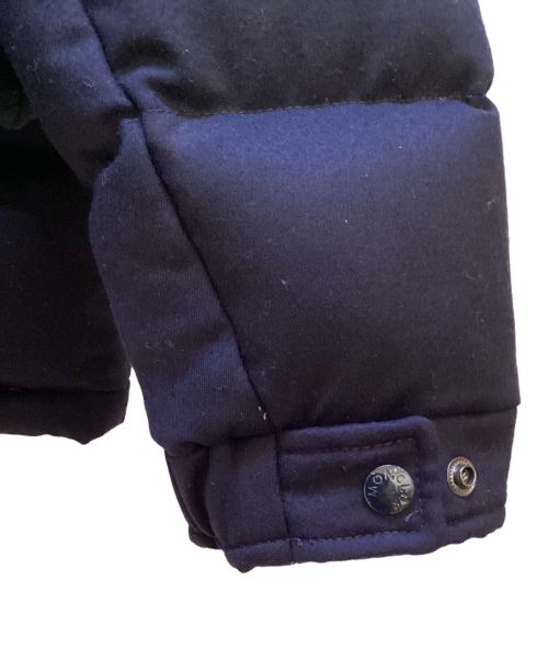 MONCLER（モンクレール）MONCLER (モンクレール) Montgenevreショートダウンジャケット ネイビー サイズ:4の古着・服飾アイテム