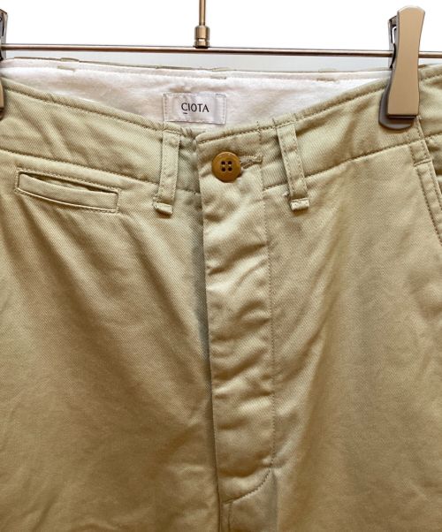 CIOTA（シオタ）CIOTA (シオタ) スビンコットンウエポンチノパンツ ベージュ サイズ:Sの古着・服飾アイテム