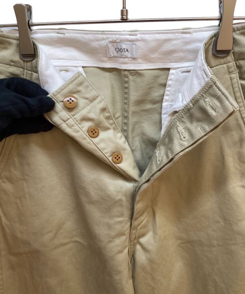 CIOTA（シオタ）CIOTA (シオタ) スビンコットンウエポンチノパンツ ベージュ サイズ:Sの古着・服飾アイテム