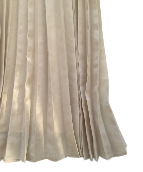 Snidel（スナイデル）Snidel (スナイデル) レディティールジャンスカ アイボリーの古着・服飾アイテム