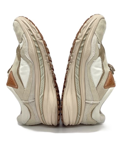 UGG（アグ）UGG (アグ) スニーカー ベージュ サイズ:26cmの古着・服飾アイテム