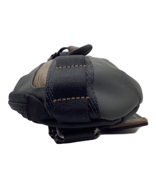 TUMI（トゥミ）TUMI (トゥミ) BASE SLING/ALPHA BRAVO グレー×ブラックの古着・服飾アイテム