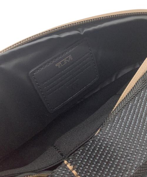 TUMI（トゥミ）TUMI (トゥミ) ショルダーポーチ グレーの古着・服飾アイテム