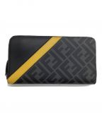 FENDIフェンディ）の古着「ラウンドファスナー財布」｜ブラック×イエロー