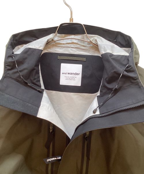 and wander（アンドワンダー）and wander (アンドワンダー) ナイロンジャケット オリーブ サイズ:Mの古着・服飾アイテム