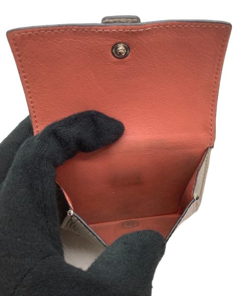 LOEWE（ロエベ）LOEWE (ロエベ) トライフォールドウォレット ピンクベージュの古着・服飾アイテム