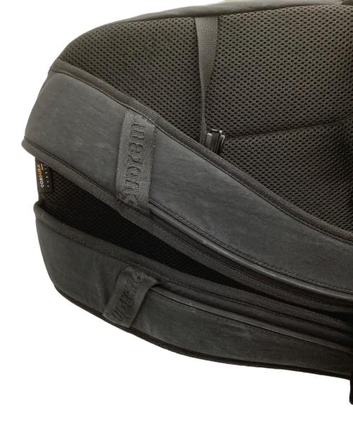 SUPREME（シュプリーム）SUPREME (シュプリーム) デイパック ブラックの古着・服飾アイテム