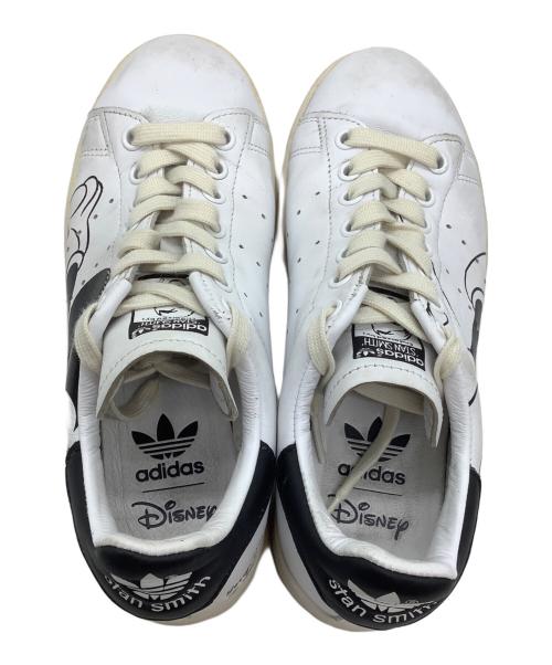 adidas（アディダス）adidas (アディダス) スニーカー ホワイト×ブラック サイズ:24cmの古着・服飾アイテム