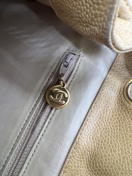 CHANEL（シャネル）CHANEL (シャネル) リュック ベージュの古着・服飾アイテム