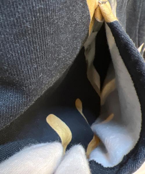 SUPREME（シュプリーム）SUPREME (シュプリーム) プルオーバーパーカー ブラック×イエロー サイズ:SIZE Mの古着・服飾アイテム