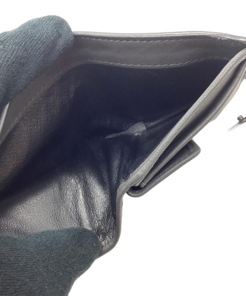 BOTTEGA VENETA（ボッテガベネタ）BOTTEGA VENETA (ボッテガベネタ) 2つ折り財布 グレーの古着・服飾アイテム