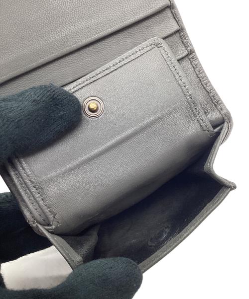 BOTTEGA VENETA（ボッテガベネタ）BOTTEGA VENETA (ボッテガベネタ) 2つ折り財布 グレーの古着・服飾アイテム