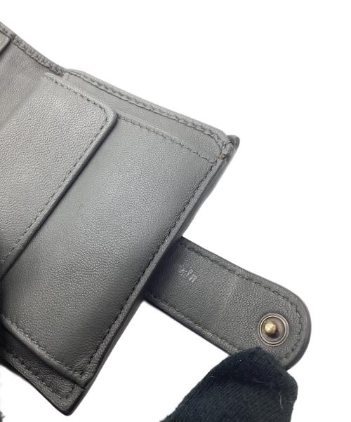 BOTTEGA VENETA（ボッテガベネタ）BOTTEGA VENETA (ボッテガベネタ) 2つ折り財布 グレーの古着・服飾アイテム