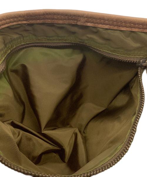 MIU MIU（ミュウミュウ）MIU MIU (ミュウミュウ) ミニバッグ カーキの古着・服飾アイテム