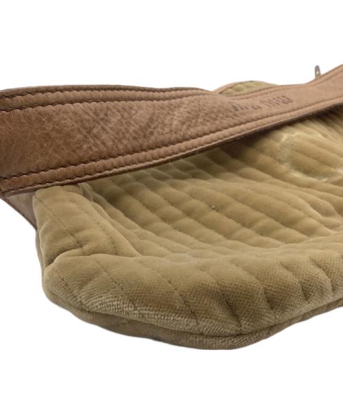MIU MIU（ミュウミュウ）MIU MIU (ミュウミュウ) ミニバッグ カーキの古着・服飾アイテム