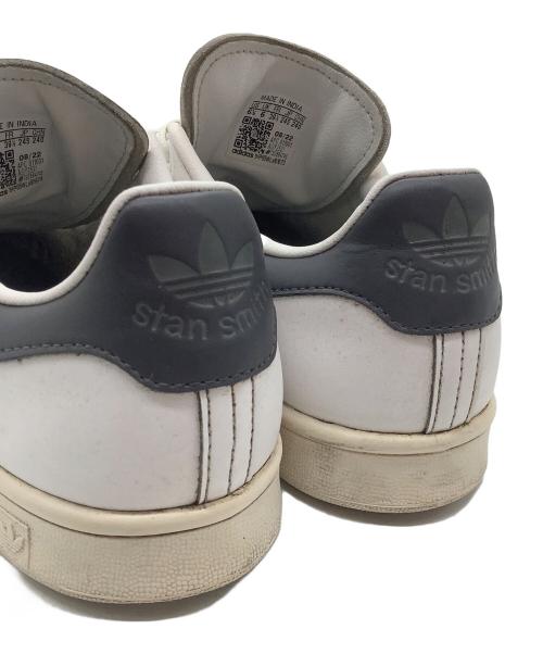 adidas（アディダス）adidas (アディダス) スニーカー ホワイト サイズ:24.5の古着・服飾アイテム