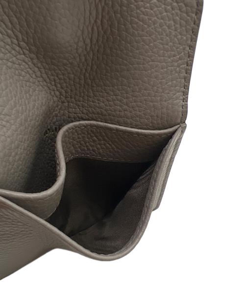 MIU MIU（ミュウミュウ）MIU MIU (ミュウミュウ) カードケース グレージュの古着・服飾アイテム