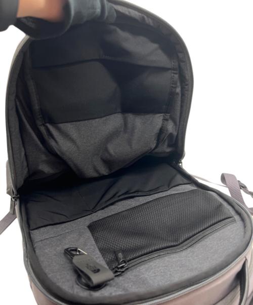 THE NORTH FACE（ザ ノース フェイス）THE NORTH FACE (ザ ノース フェイス) リュック/Roamer Slim Day グレー×ブラックの古着・服飾アイテム