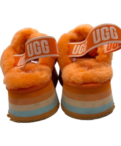 UGG（アグ）UGG (アグ) アンクルストラップサンダル オレンジ サイズ:7の古着・服飾アイテム