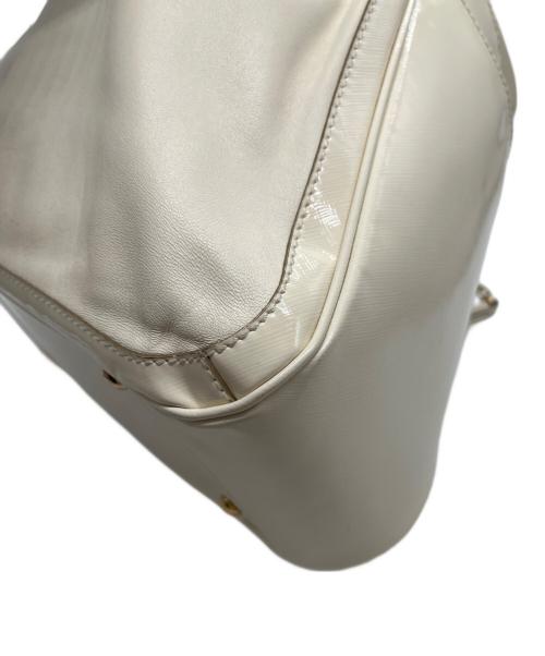 Salvatore Ferragamo（サルヴァトーレ フェラガモ）Salvatore Ferragamo (サルヴァトーレ フェラガモ) チェーントートバッグ/ガンチーニ アイボリーの古着・服飾アイテム