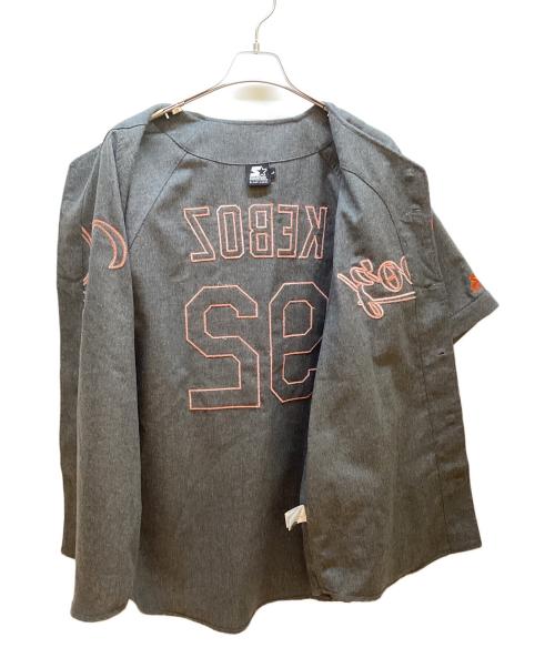 KEBOZ（ケボズ）KEBOZ (ケボズ) STARTER (スターター) ベースボールシャツ グレー サイズ:Lの古着・服飾アイテム
