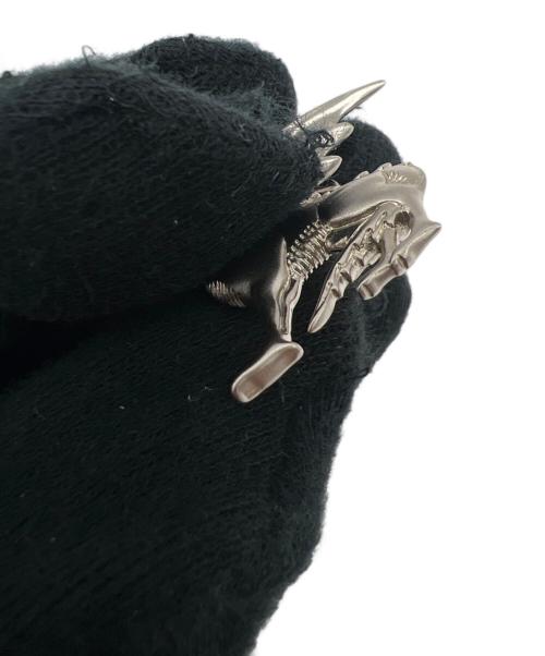 HERMES（エルメス）HERMES (エルメス) ピンブローチ/ドラゴン・タリスマン シルバーの古着・服飾アイテム