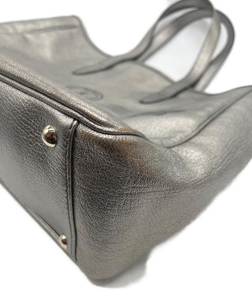 Yves Saint Laurent（イヴサンローラン）Yves Saint Laurent (イヴサンローラン) トートバッグ/Yメール シャンパンゴールドの古着・服飾アイテム