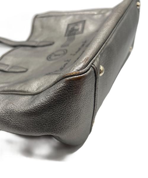 Yves Saint Laurent（イヴサンローラン）Yves Saint Laurent (イヴサンローラン) トートバッグ/Yメール シャンパンゴールドの古着・服飾アイテム