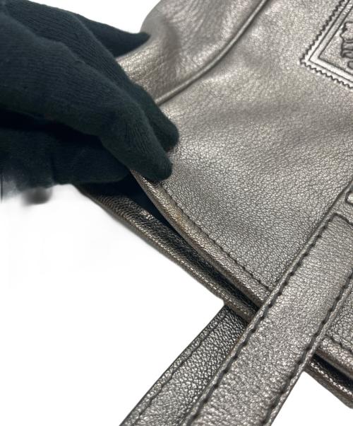 Yves Saint Laurent（イヴサンローラン）Yves Saint Laurent (イヴサンローラン) トートバッグ/Yメール シャンパンゴールドの古着・服飾アイテム