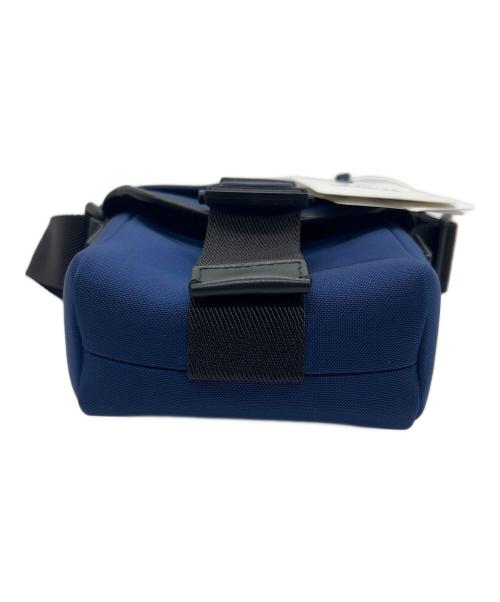 MONCLER（モンクレール）MONCLER (モンクレール) クロスボディーバッグ ブルーの古着・服飾アイテム