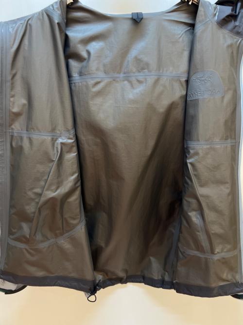 ARC'TERYX（アークテリクス）ARC'TERYX (アークテリクス) ナイロンジャケット/ZETA SL JACKET ライトグレー サイズ:Sの古着・服飾アイテム