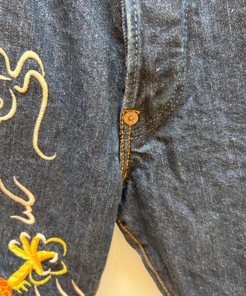 EVISU（エヴィス）EVISU (エヴィス) 龍虎刺繍デニムパンツ インディゴ サイズ:W34L34の古着・服飾アイテム